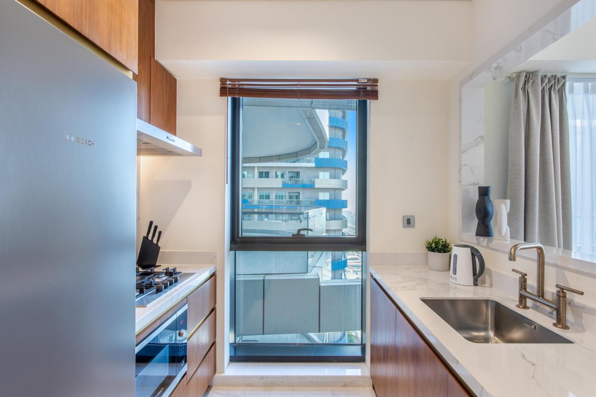 Modern Comfort1br Rp Heights 5-min Mall Apartment Dubai